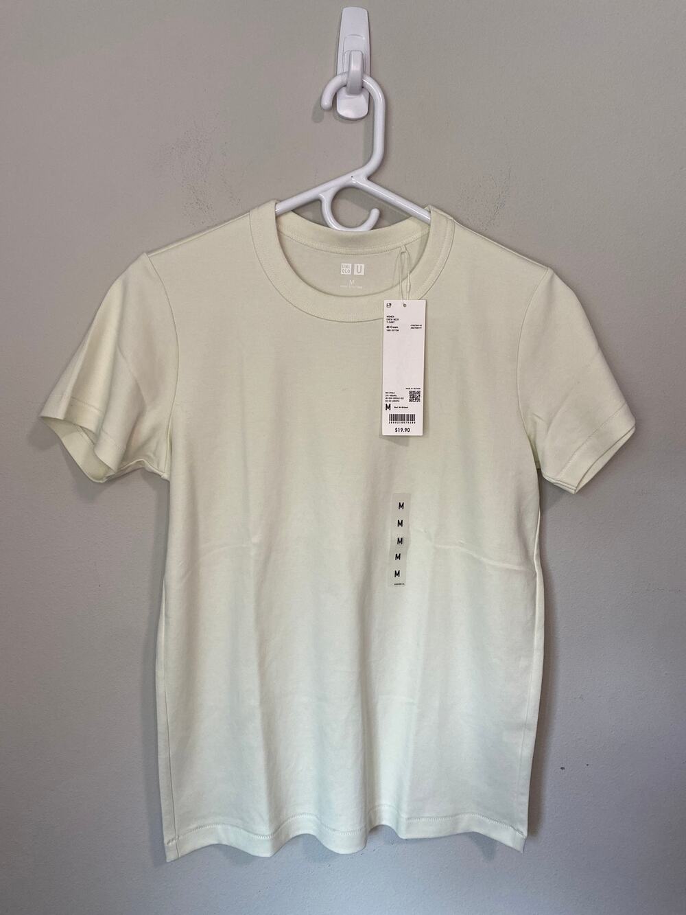 UNIQLO Women’s 100% Cotton Crew Neck T-Shirt Cream Size Medium NWT